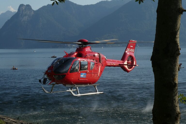 search and rescue helicopter, nature, bergrettung-3663442.jpg